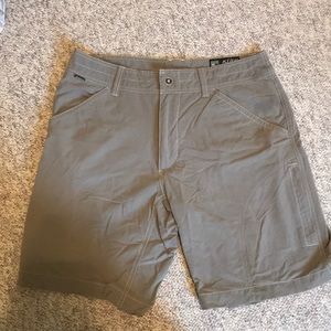 KÜHL men’s brown shorts!